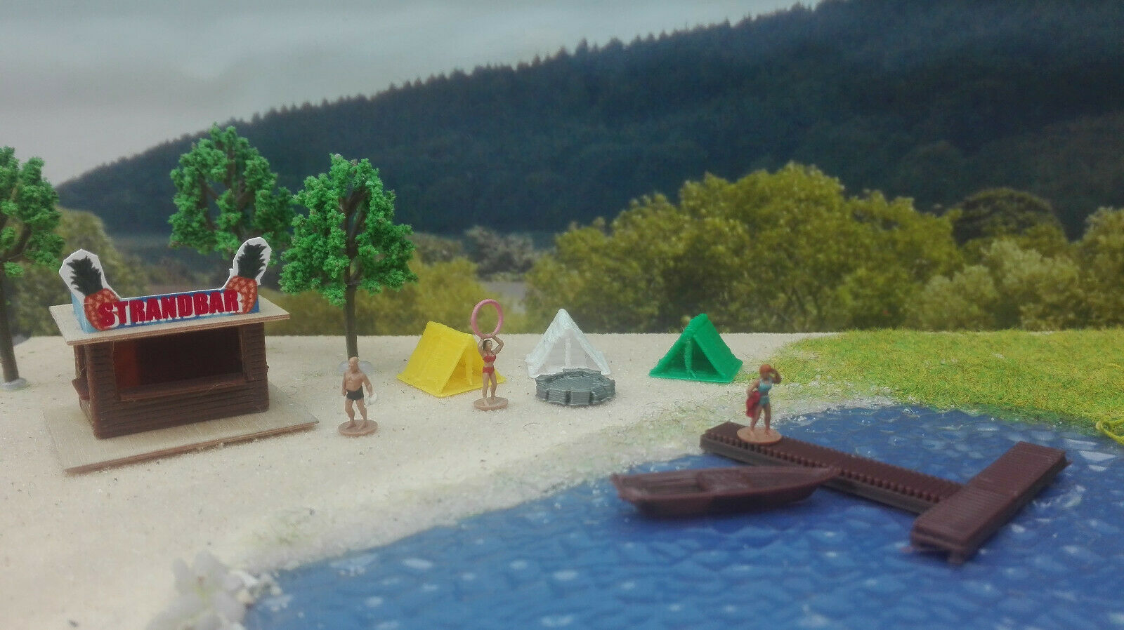 Komplettset Badestrand Campingplatz 3 Zelte mit Feuerstelle Strandbar